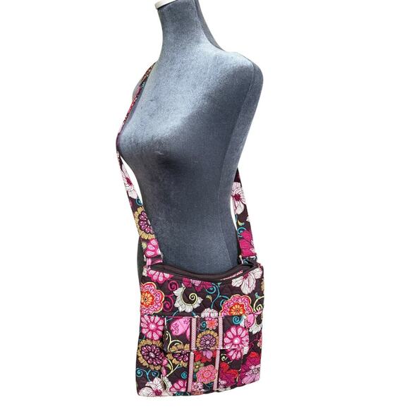 Vera Bradley Crossbody NWOT Adjustable Strap Multiple Pockets - Picture 1 of 7